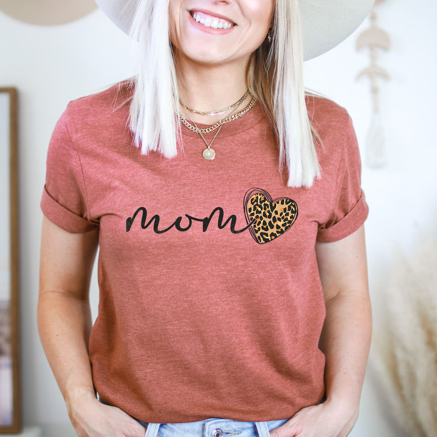 Leopard Cursive Mom Unisex T-shirt