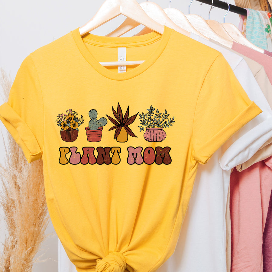 Retro Plant Mom T-shirt