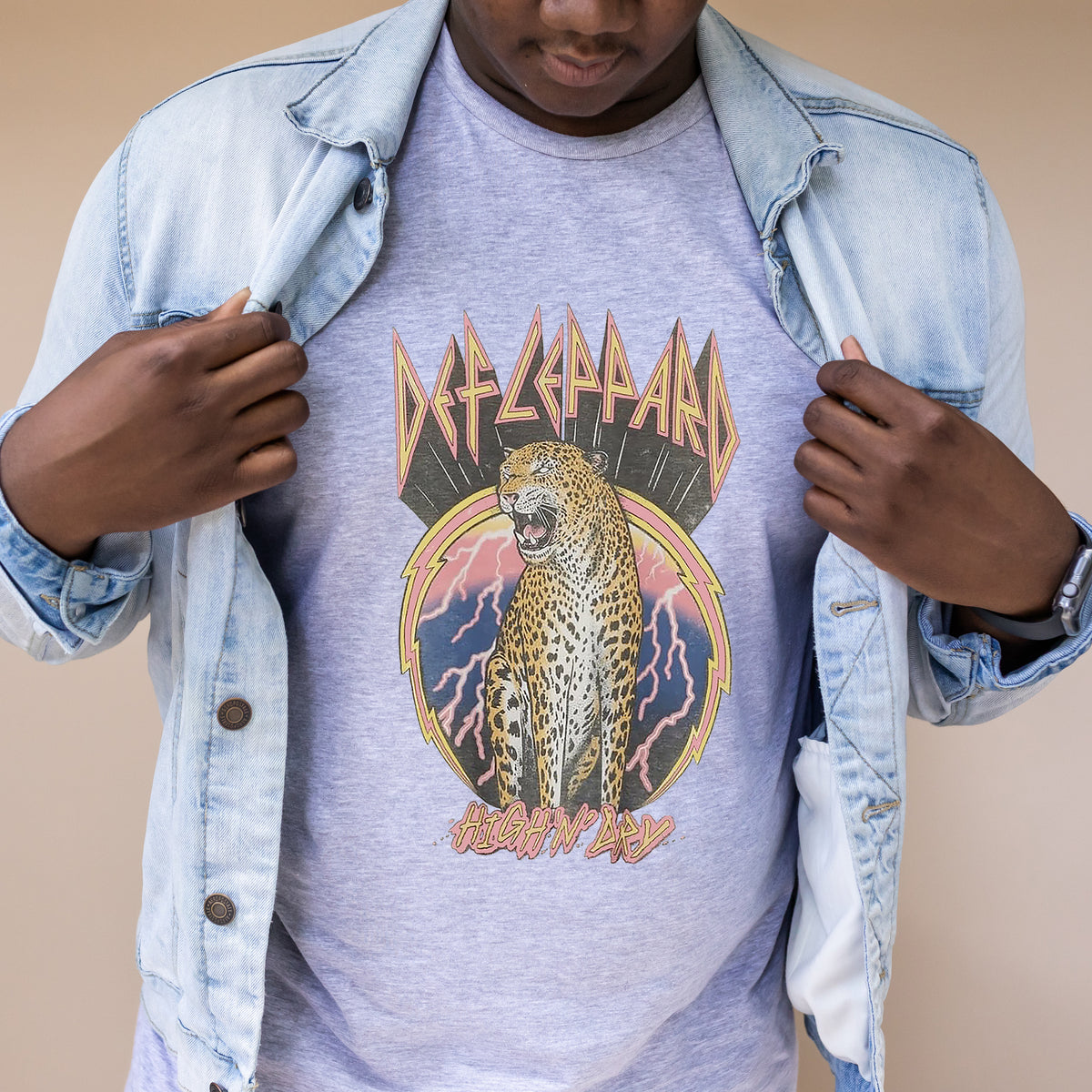 Def Leppard Unisex T-shirt