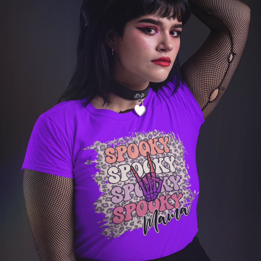 Retro Spooky Mama Unisex T-shirt